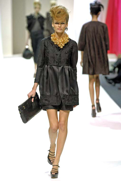 desfile-moschino-milanverao2009rtw-135