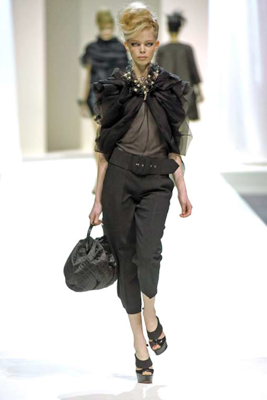 desfile-moschino-milanverao2009rtw-136