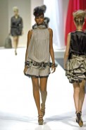 desfile-moschino-milanverao2009rtw-148