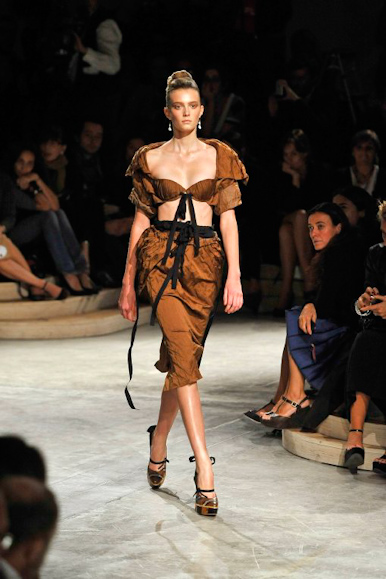 desfile-prada-milanverao2009rtw-101