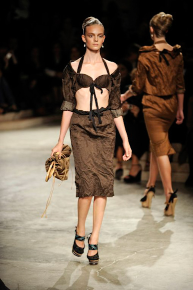 desfile-prada-milanverao2009rtw-102