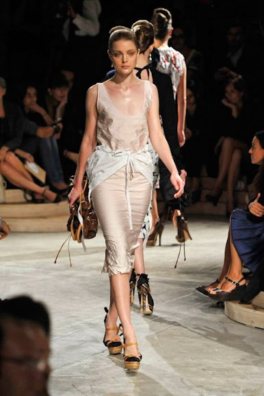 desfile-prada-milanverao2009rtw-111