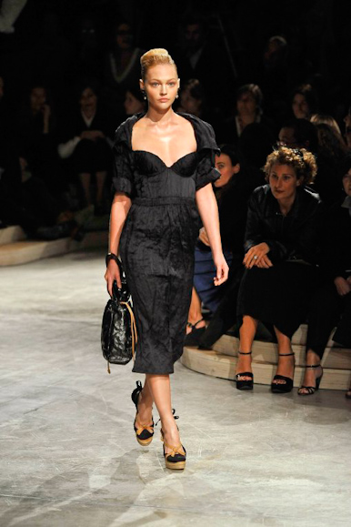 desfile-prada-milanverao2009rtw-120
