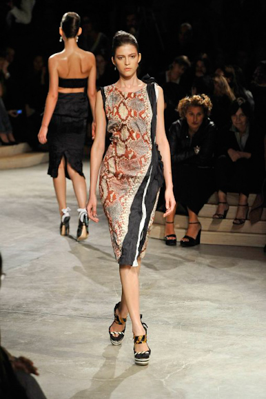 desfile-prada-milanverao2009rtw-124