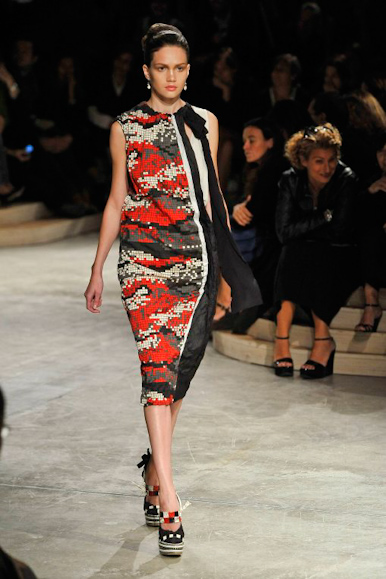 desfile-prada-milanverao2009rtw-125