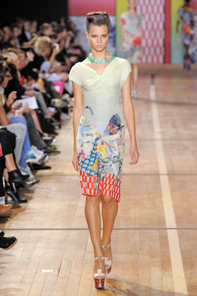 desfile-bassobrooke-londresverao2009rtw-116