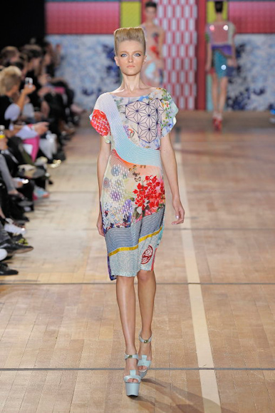 desfile-bassobrooke-londresverao2009rtw-117