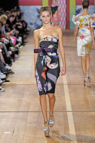 desfile-bassobrooke-londresverao2009rtw-126