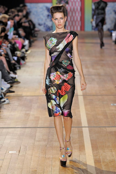 desfile-bassobrooke-londresverao2009rtw-133