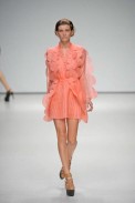 desfile-ckane-londresverao2009rtw-124