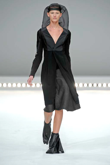 desfile-rickyowens-parisveraortw2009-114