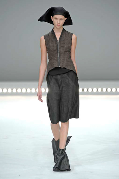 desfile-rickyowens-parisveraortw2009-117