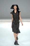 desfile-rickyowens-parisveraortw2009-119