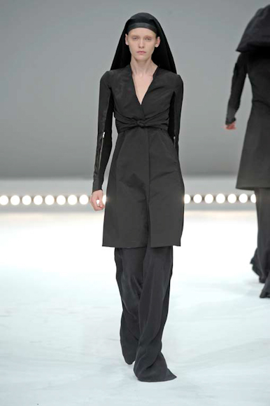 desfile-rickyowens-parisveraortw2009-123