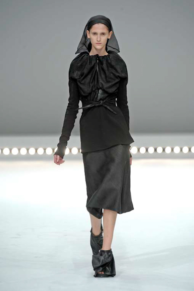 desfile-rickyowens-parisveraortw2009-126