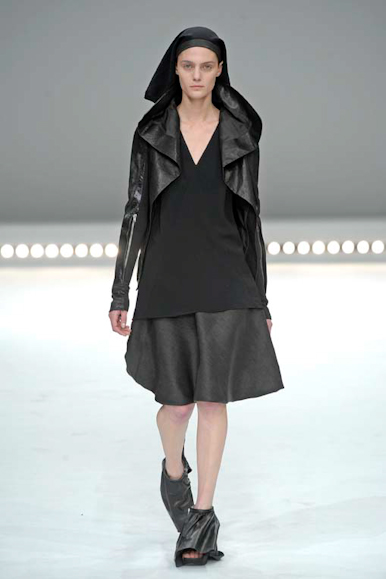 desfile-rickyowens-parisveraortw2009-129