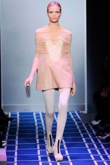 desfile-balenciaga-parisverao2009rtw-102