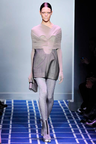 desfile-balenciaga-parisverao2009rtw-104