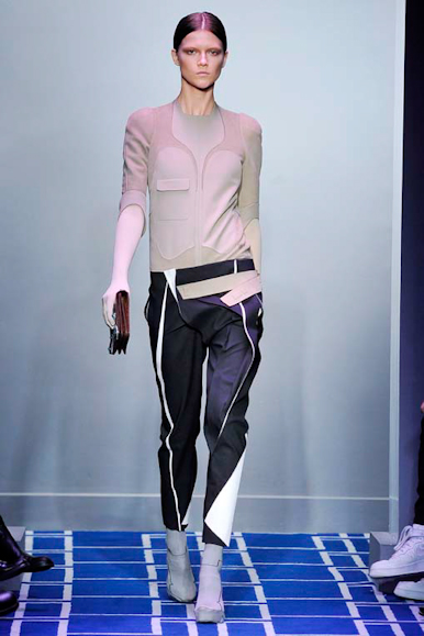 desfile-balenciaga-parisverao2009rtw-123
