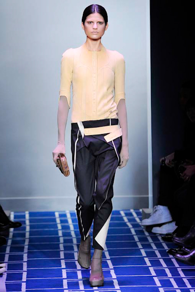 desfile-balenciaga-parisverao2009rtw-125