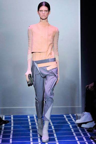 desfile-balenciaga-parisverao2009rtw-126