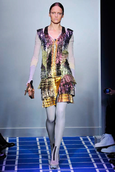desfile-balenciaga-parisverao2009rtw-136