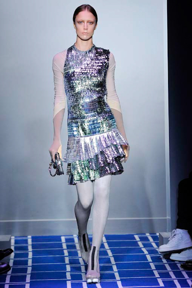 desfile-balenciaga-parisverao2009rtw-137