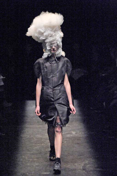 desfile-cdesgarcons-parisverao2009rtw-106