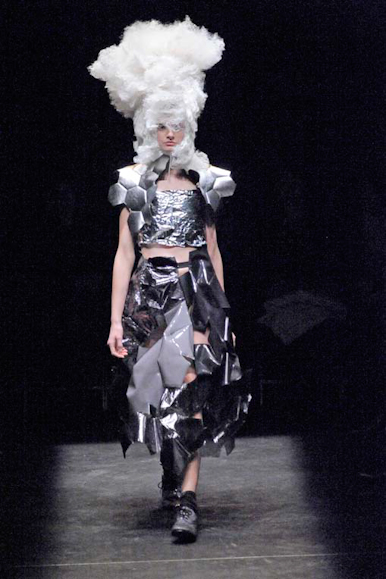 desfile-cdesgarcons-parisverao2009rtw-114