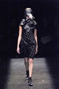 desfile-cdesgarcons-parisverao2009rtw-116