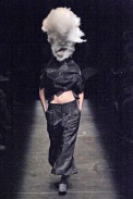 desfile-cdesgarcons-parisverao2009rtw-119