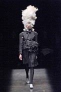 desfile-cdesgarcons-parisverao2009rtw-123