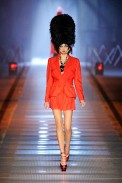 desfile-jgalliano-parisverao2009rtw-100