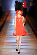 desfile-jgalliano-parisverao2009rtw-103