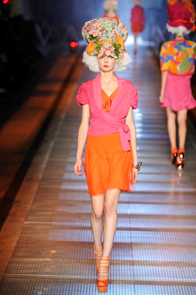 desfile-jgalliano-parisverao2009rtw-111