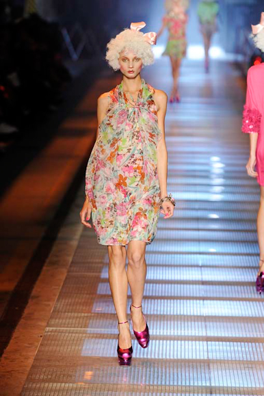 desfile-jgalliano-parisverao2009rtw-115