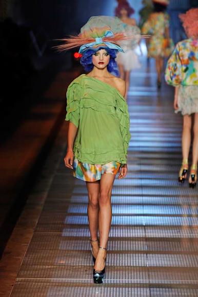 desfile-jgalliano-parisverao2009rtw-121
