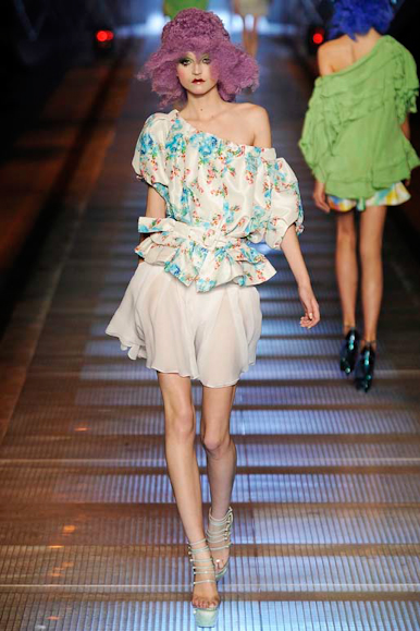 desfile-jgalliano-parisverao2009rtw-122