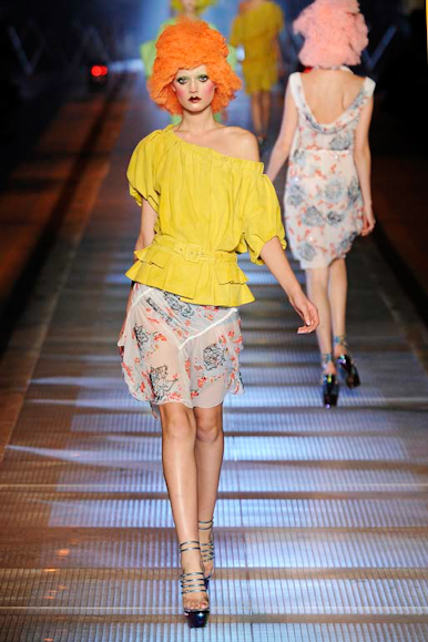 desfile-jgalliano-parisverao2009rtw-127