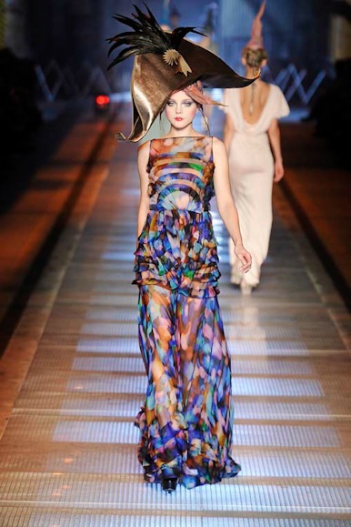 desfile-jgalliano-parisverao2009rtw-137