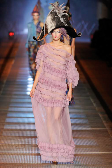 desfile-jgalliano-parisverao2009rtw-144