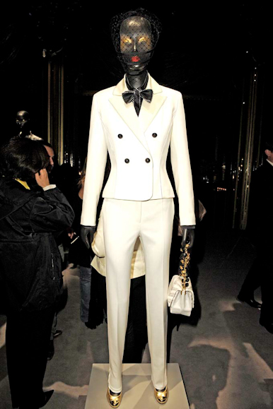 desfile-loewe-parisverao2009rtw-120
