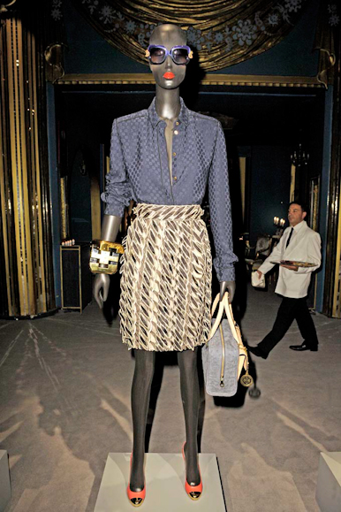 desfile-loewe-parisverao2009rtw-125