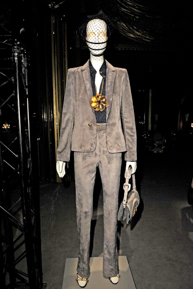 desfile-loewe-parisverao2009rtw-126