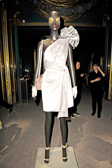 desfile-loewe-parisverao2009rtw-127