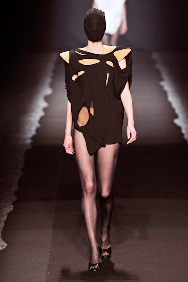 desfile-mmargiela-parisverao2009rtw-104