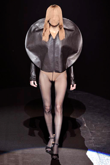 desfile-mmargiela-parisverao2009rtw-110