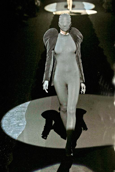 desfile-mmargiela-parisverao2009rtw-115