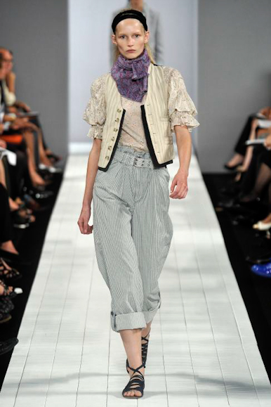desfile-marcbymarc-nyverao2009rtw-104