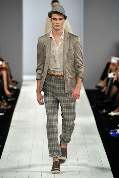 desfile-marcbymarc-nyverao2009rtw-110